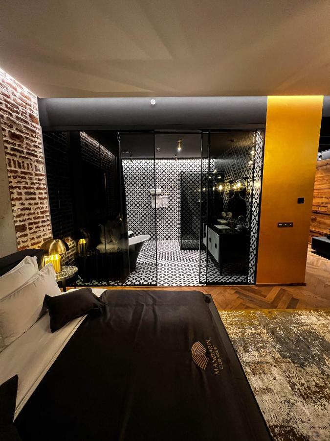 Mandarin Club House Hotell Batumi Exteriör bild