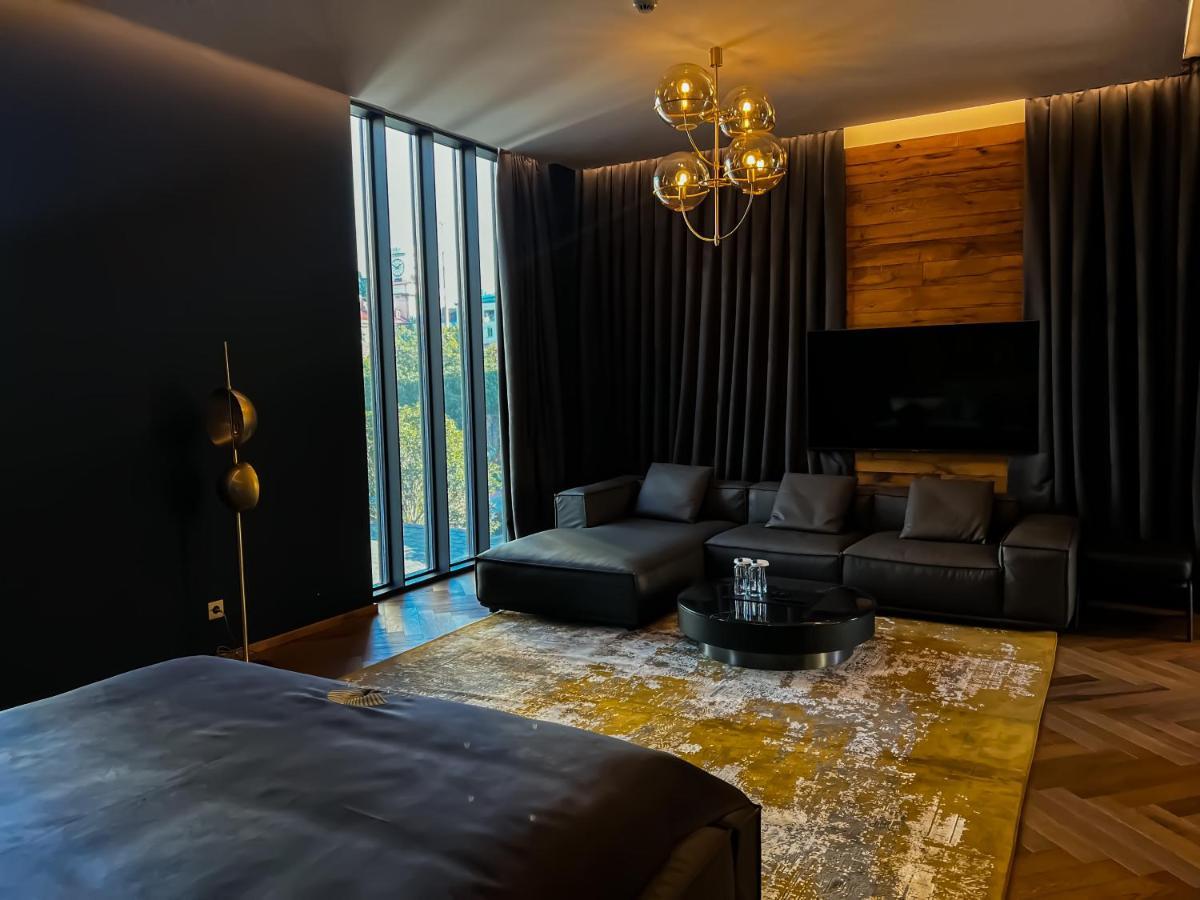 Mandarin Club House Hotell Batumi Exteriör bild