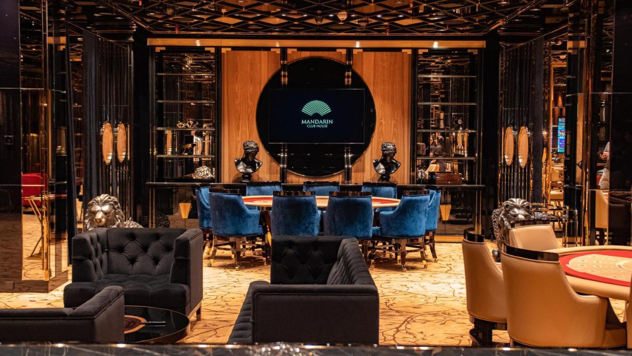 Mandarin Club House Hotell Batumi Exteriör bild