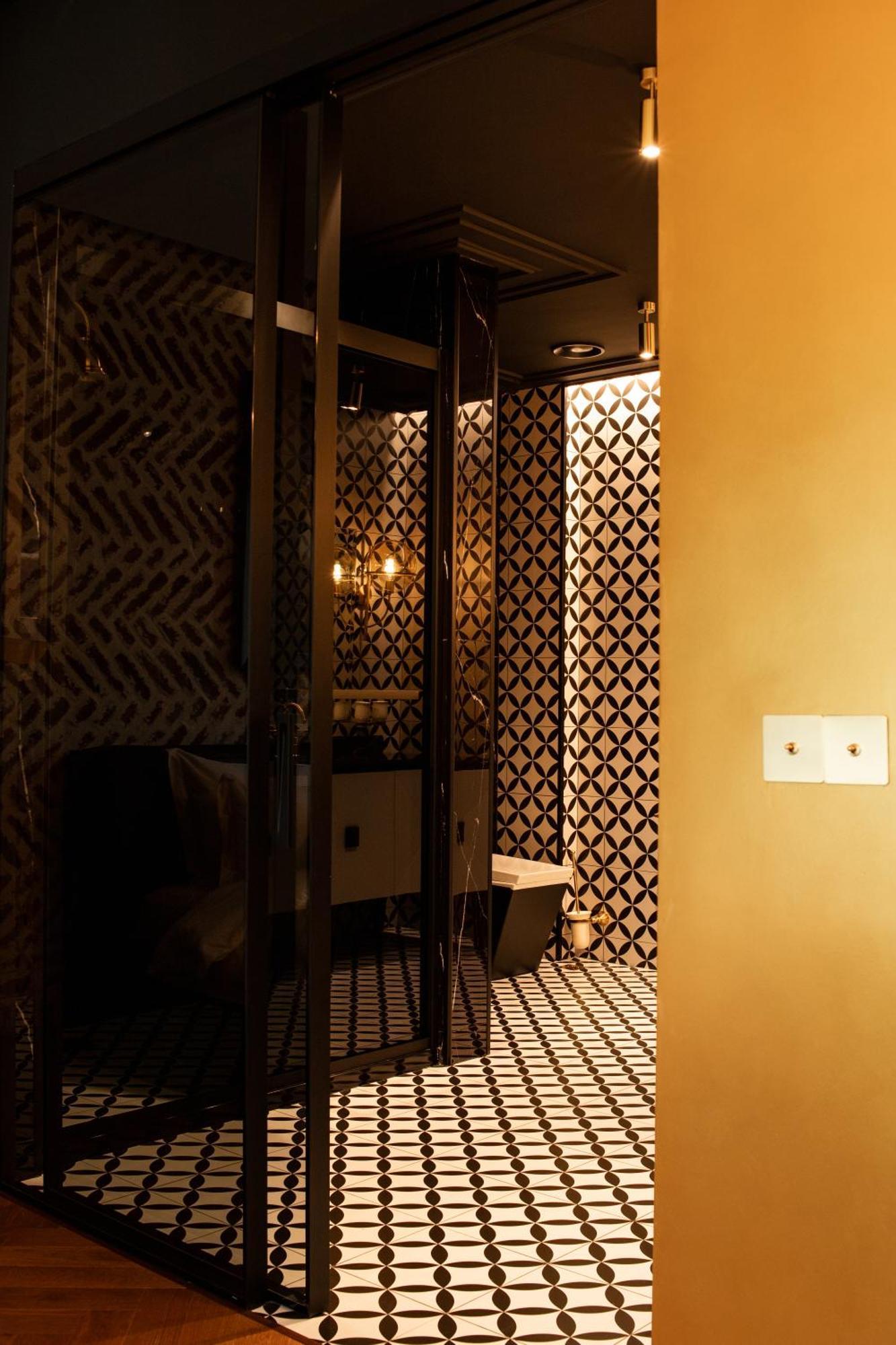 Mandarin Club House Hotell Batumi Exteriör bild