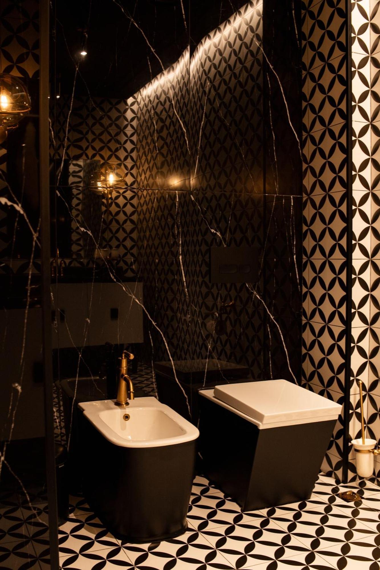 Mandarin Club House Hotell Batumi Exteriör bild