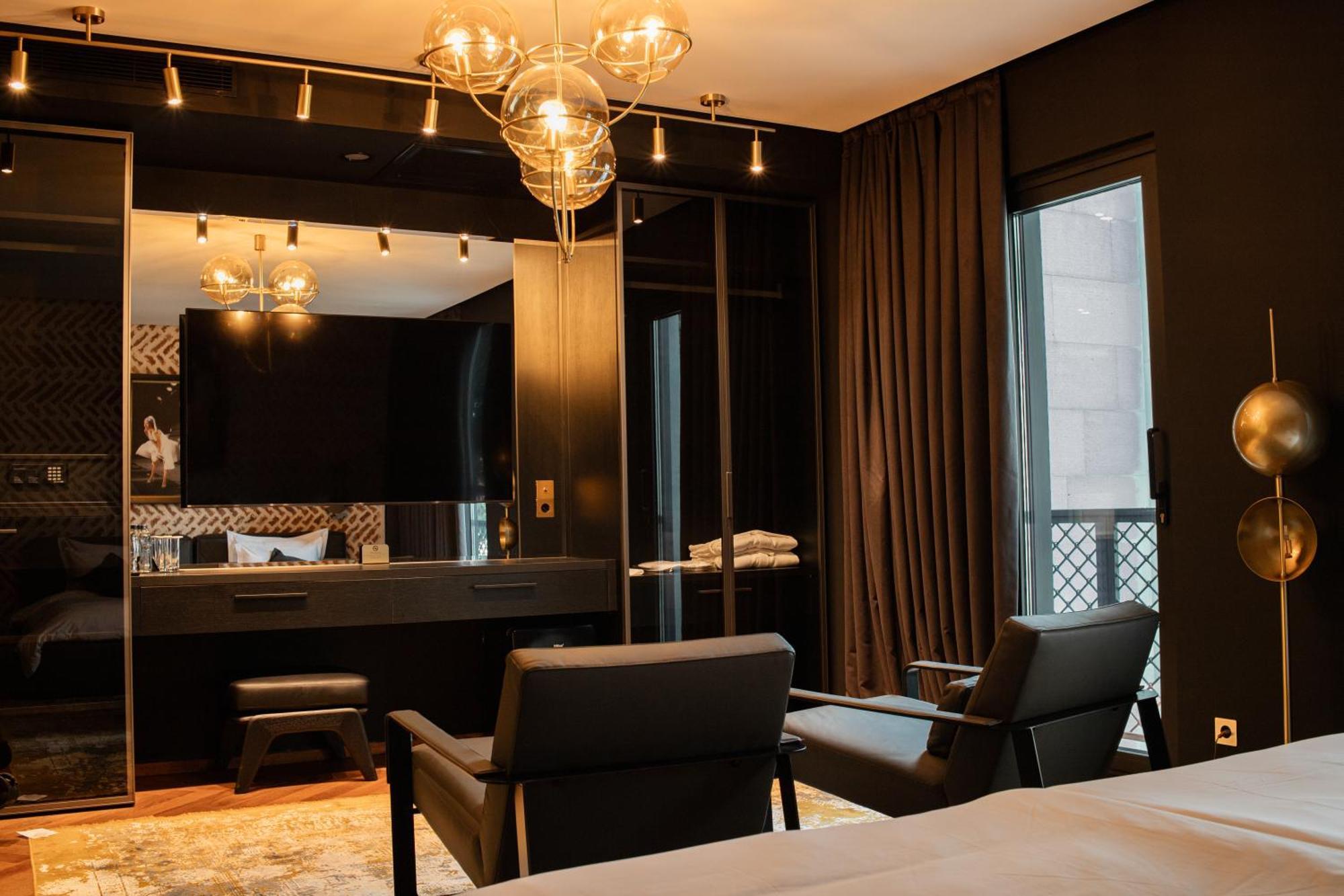 Mandarin Club House Hotell Batumi Exteriör bild
