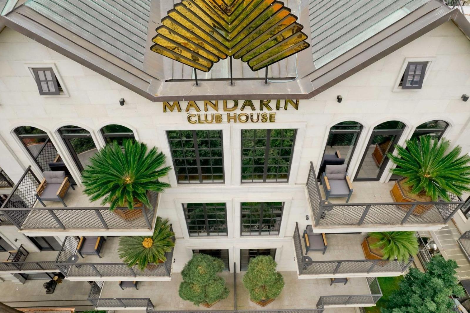 Mandarin Club House Hotell Batumi Exteriör bild